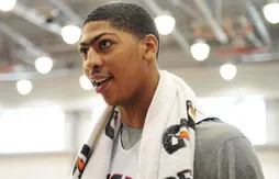 Anthony Davis a pris du muscle mais aussi des centimètres