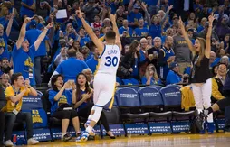 Le 13 avril 2016, les Warriors battent le record de victoires en saison régulière