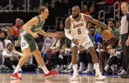 LeBron James et Anthony Davis font plier Detroit