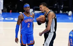 Avec un monumental Victor Wembanyama, les Spurs remportent le Game 1 après deux prolongations !
