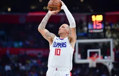 Pisté par le Panathinaikos, Daniel Theis rejoint les Pelicans