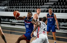 De vaillants britanniques dévorent les Bleus