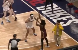 Un match NCAA interrompu par… un livreur Uber Eats ?