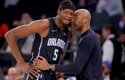 Laissé libre par le Magic, Mo Bamba y re-signe finalement