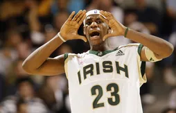 Le maillot de LeBron James sur la couverture de Sports Illustrated vendu 187 500 dollars