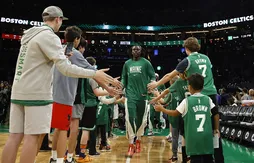 Les Celtics rendent hommage aux victimes de la tuerie dans le Maine