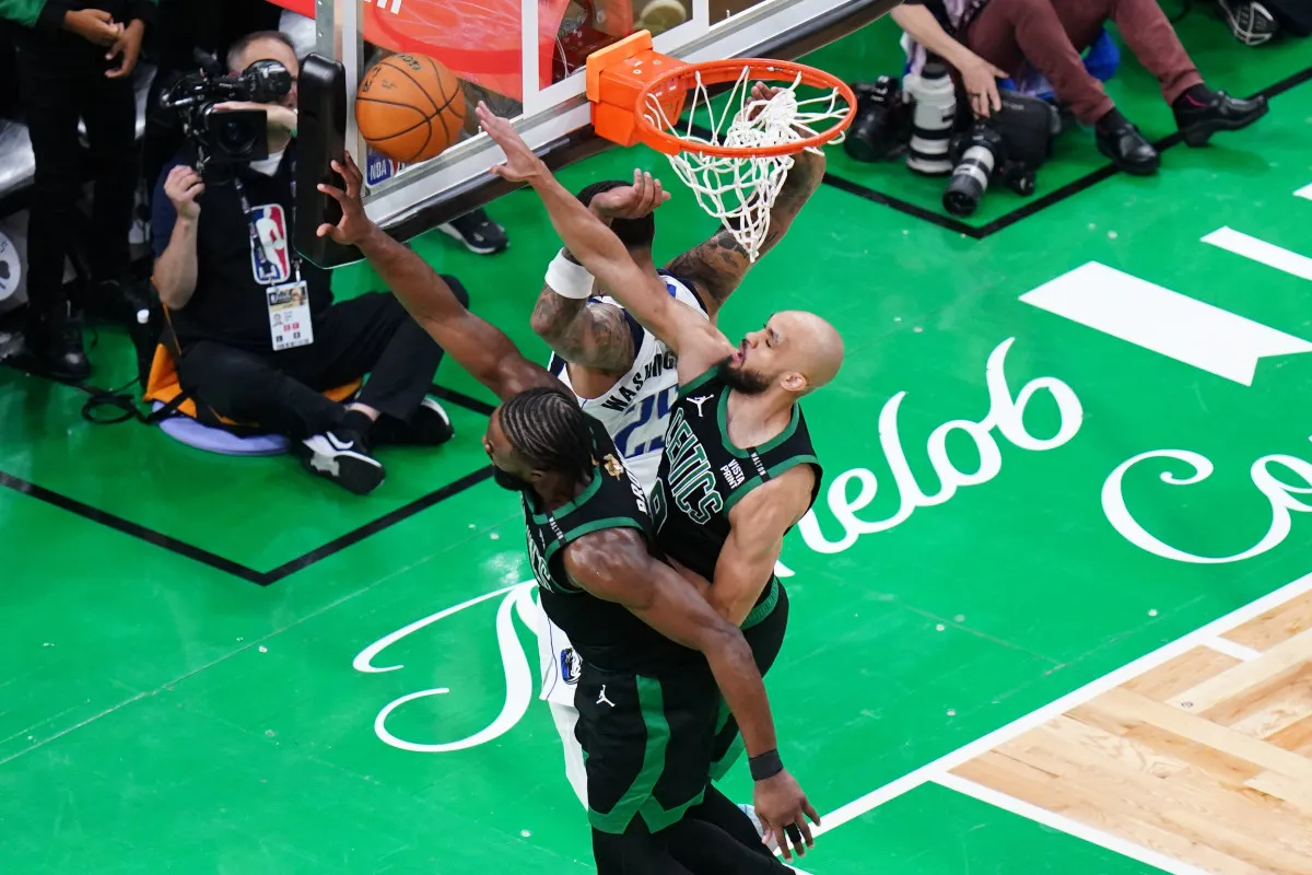 Le contre de Derrick White