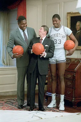 Ronald_Reagan_with_John_Thompson_Patrick_Ewing