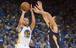 Stephen Curry explose le record de 3 points inscrits sur les cinq premiers matchs