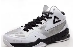 Peak : un modèle de plus pour Tony Parker ?