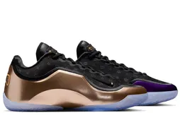 La LeBron 23 « Chosen One » aux couleurs des Lakers