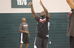 Giovan Oniangue en Summer League avec Dallas