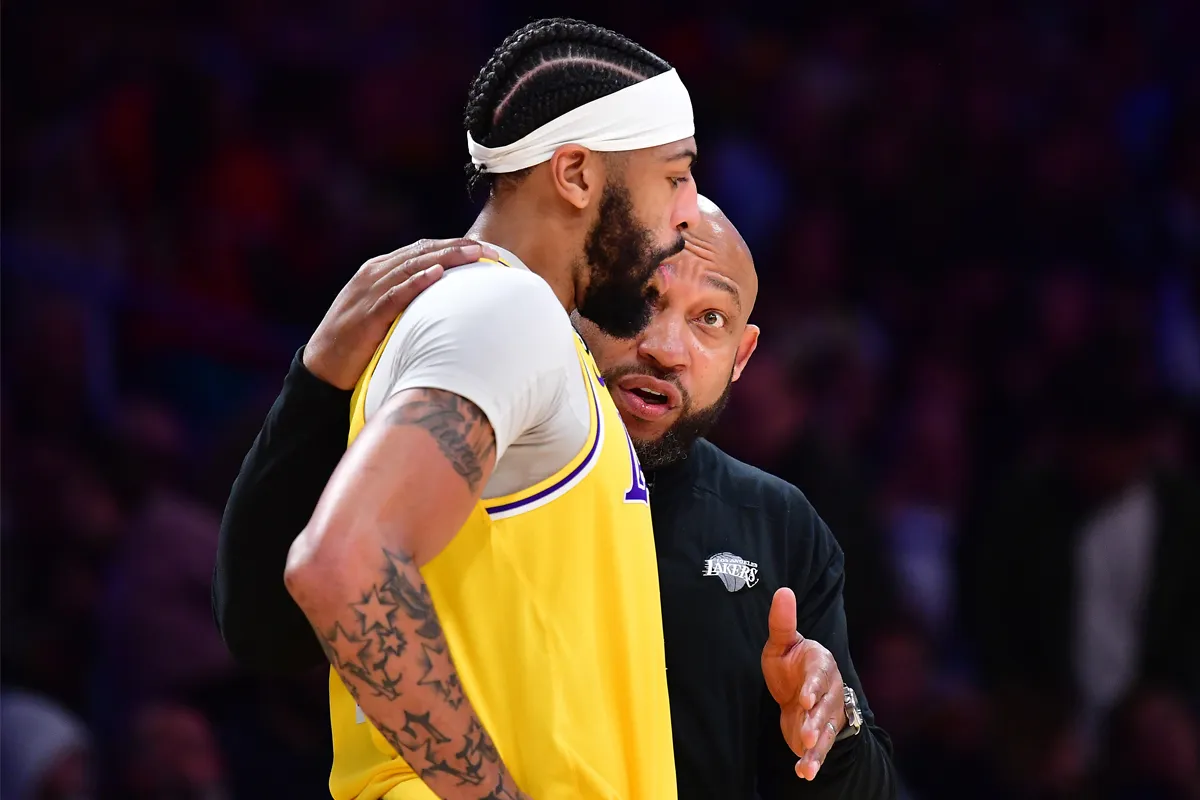 Darvin Ham avec Anthony Davis