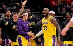 Les Lakers étouffent les Rockets et mettent le cap sur Oklahoma City