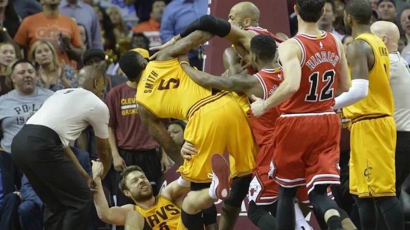 Les arbitres abusent-ils des fautes flagrantes ?