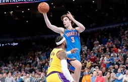 Josh Giddey, deuxième plus jeune joueur à atteindre les 10 passes derrière… LeBron James