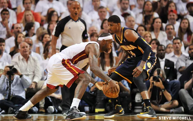 LeBron James vs Paul George