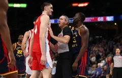 Ça a encore chauffé entre Draymond Green et Zach Edey