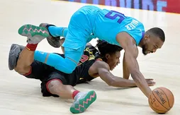 Charlotte écrase Cleveland et maintient le suspense