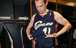 Société : Lance Allred, un sourd en NBA