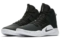 Nike : les photos officielles de la Hyperdunk X, disponible en août