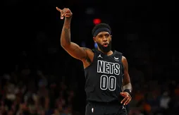 Royce O’Neale et David Roddy arrivent aux Suns