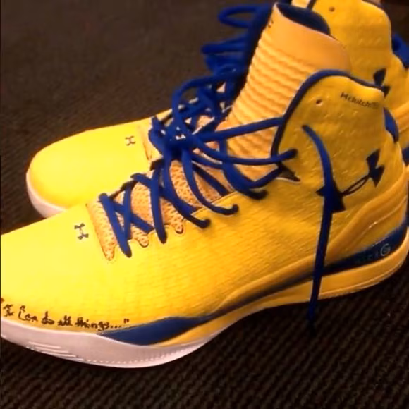 Under-Armour-Micro-G-Drive-PE-on-Stephen-Curry-e1397612112903