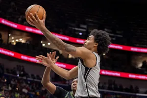 Dylan Harper et Derik Queen enflamment le duel Pelicans – Spurs