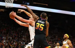 Kevin Durant et Devin Booker brillent encore pour égaliser