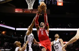 San Antonio – Houston : James Harden et Dwight Howard déjà au top