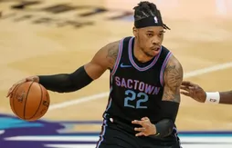 Richaun Holmes puni pour son jet de bandeau