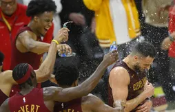 Du milieu de terrain, Max Strus terrasse les Mavericks au buzzer !!!