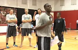 Le bizutage des rookies des Hornets : chanter du Beyonce !