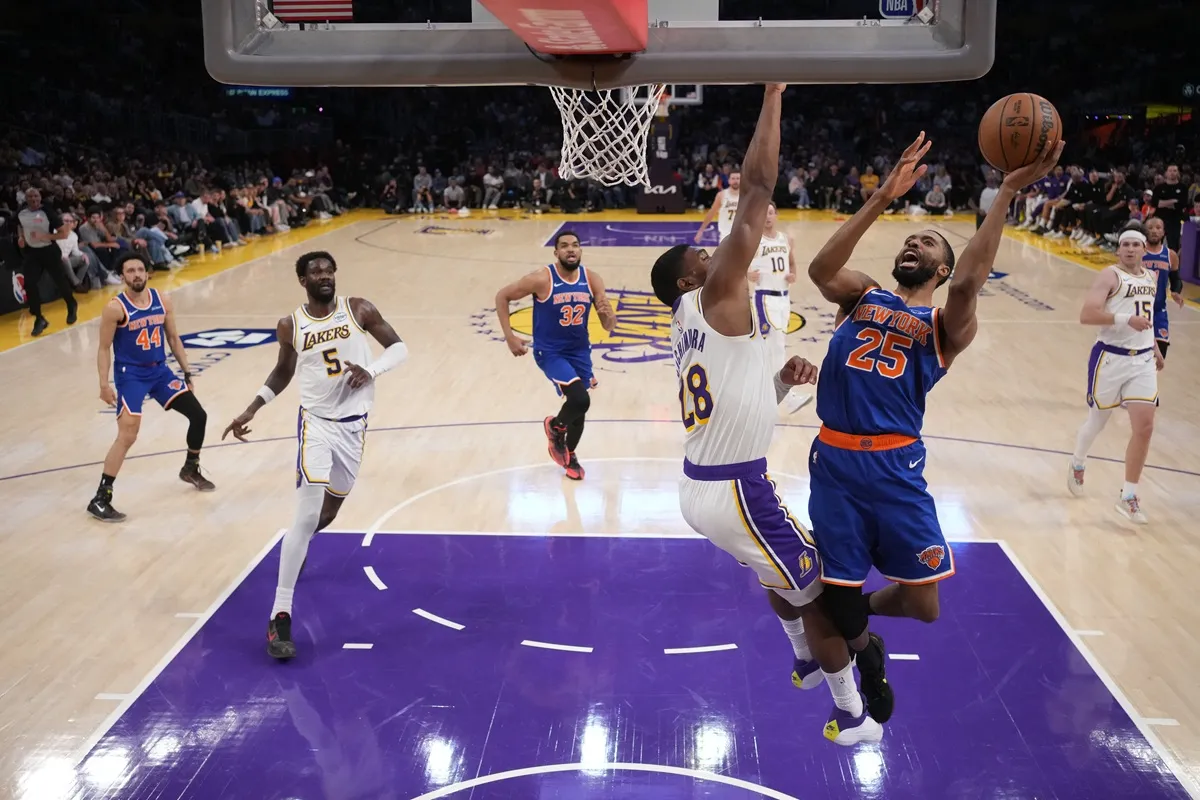 Mikal Bridges (Knicks) contre les Lakers