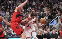 Même pour Kevin Durant, les Raptors ne lâcheront pas Jakob Poeltl