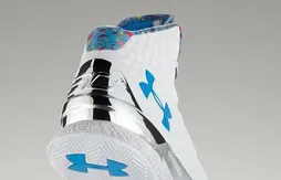 Under Armour décide de commercialiser la Curry 1 “Splash Party”