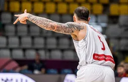 Avant Giannis Antetokounmpo, Sandro Mamukelashvili a croqué Santi Aldama