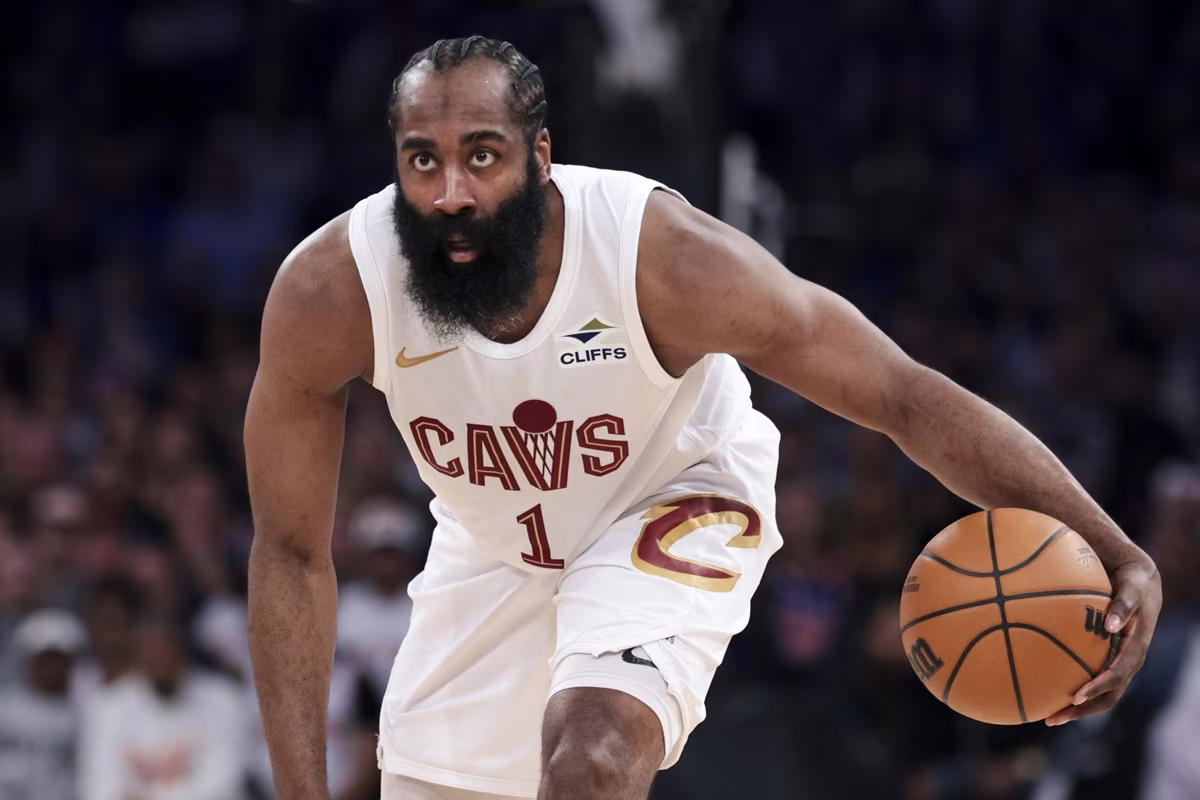 James Harden, désormais libre, négocie une prolongation avec les Cavaliers