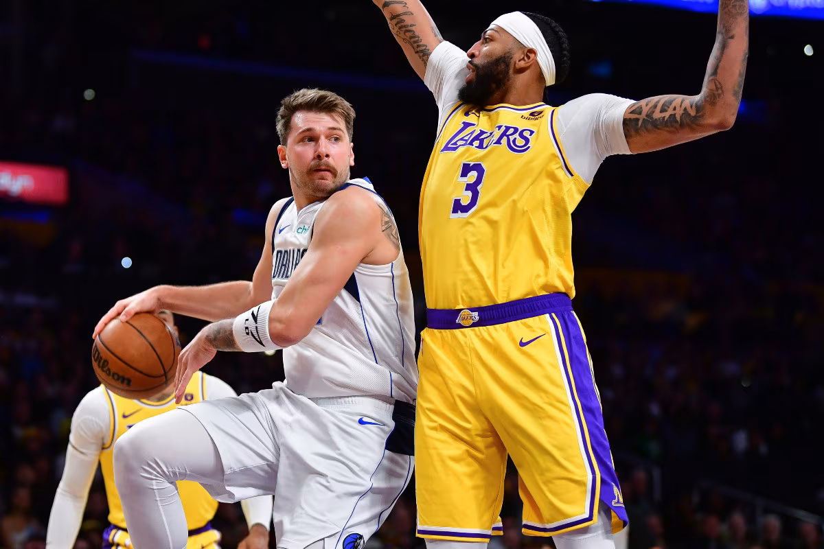 Luka Doncic face à Anthony Davis