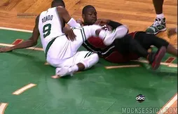 Arrêt sur images : le coude luxé de Rajon Rondo