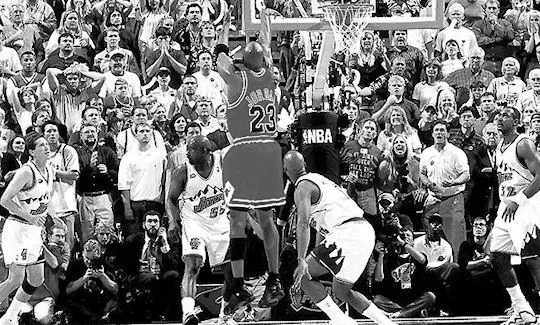 michael-jordan-bryon-russell