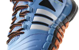 Adidas présente la nouvelle chaussure de Jrue Holiday, Kenneth Faried et Harrison Barnes