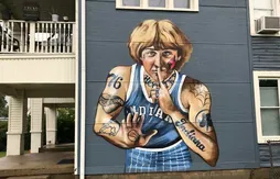Larry Bird veut faire retirer les tatouages de son portrait sur un bâtiment d’Indianapolis