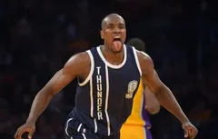 Serge Ibaka au Magic contre Victor Oladipo, Ersan Ilyasova et Domantas Sabonis