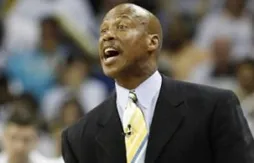Los Angeles Lakers : Byron Scott assure pouvoir se passer de pivot