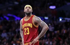 Record de précocité : LeBron James devient le plus jeune joueur à 27 000 points