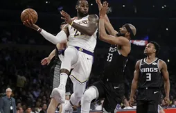 Avec un LeBron James en triple double, les Lakers retrouvent le sourire