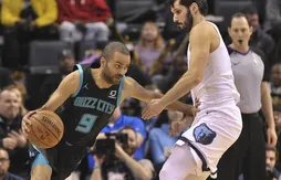 Les Hornets “coupent” Tony Parker