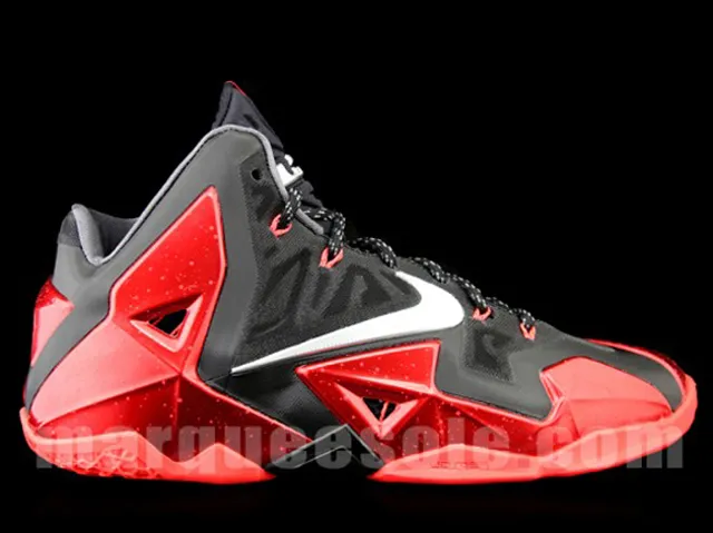 Nike LeBron XI noir/rouge