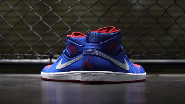 Air Jordan 1 Sixers
